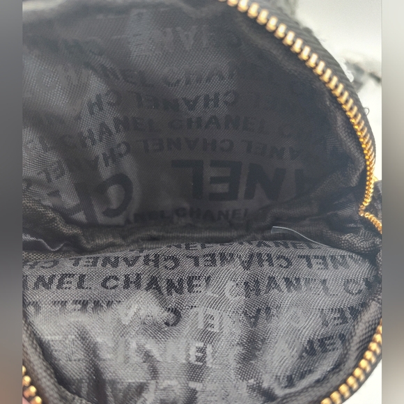 CHANEL Makeup Quilted Mini Crossbody iPhone  Phone Pouch Tweed Coin Case NIB - Picture 10 of 12